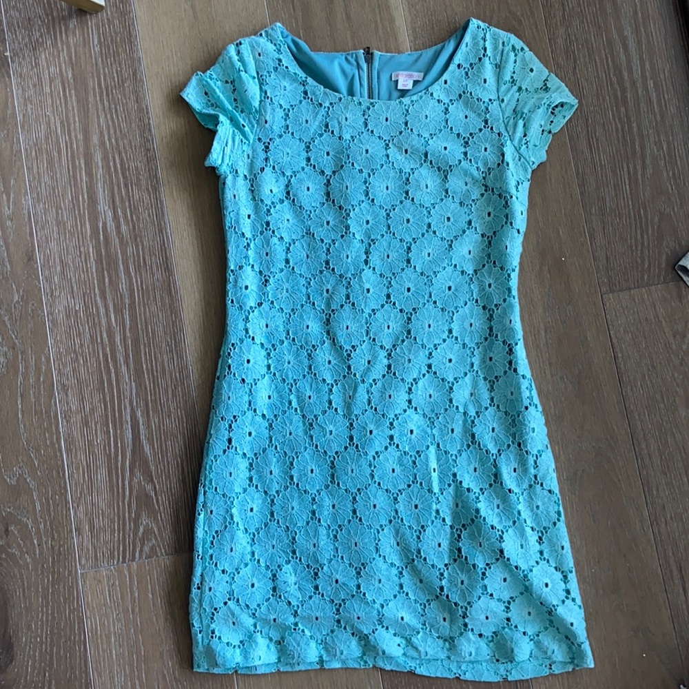 Xhilaration Lace shift dress